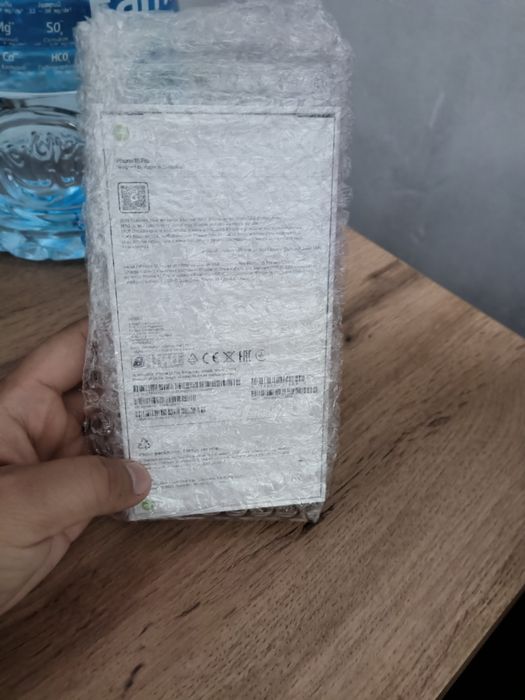 iPhone 18 pro 256 бордовый