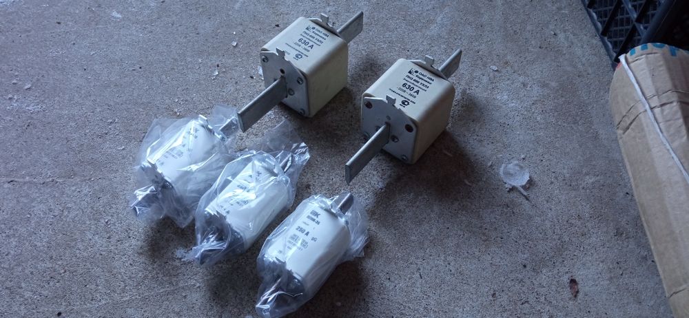 Продам новые предохранители