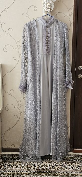 Вечернее платье  состояние  хорошее