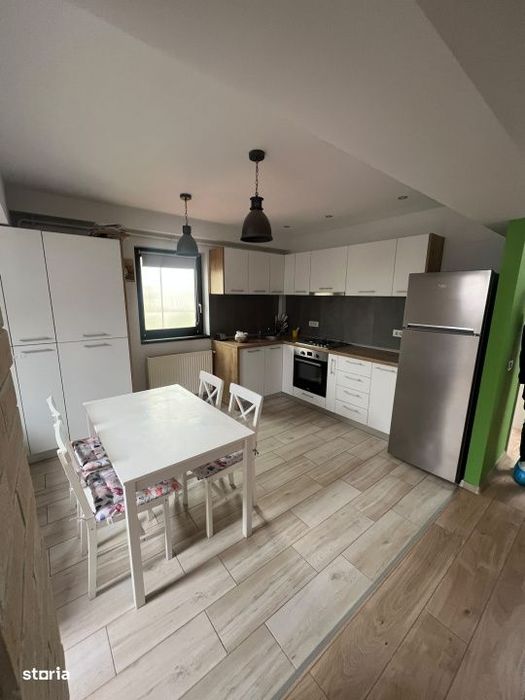 Apartament 2 camere, 70 mp, zona Siloz