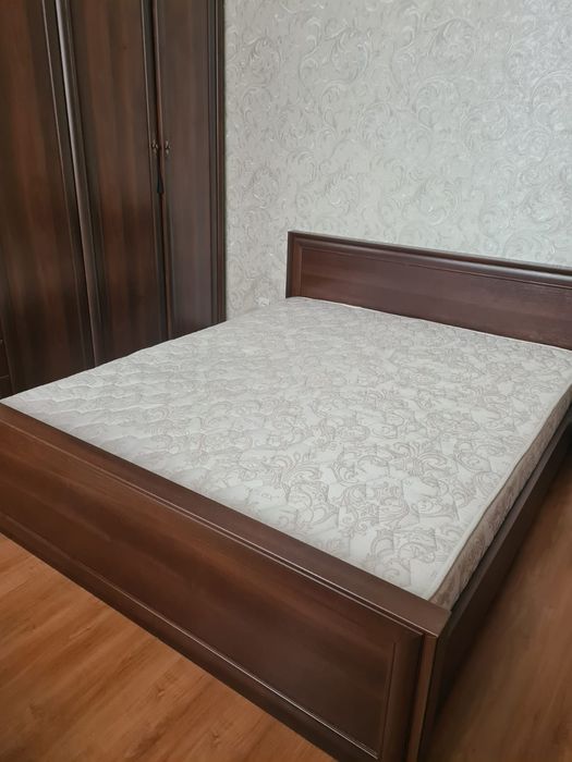 Двух спальная кровать