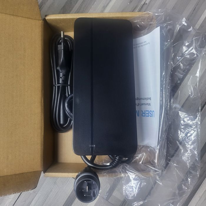 Încărcător  500Wh.baterie Intube Yamaha E-bike 4A compatibil Yamaha500Wh.