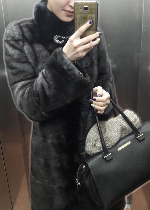 Продам шубу натуральную