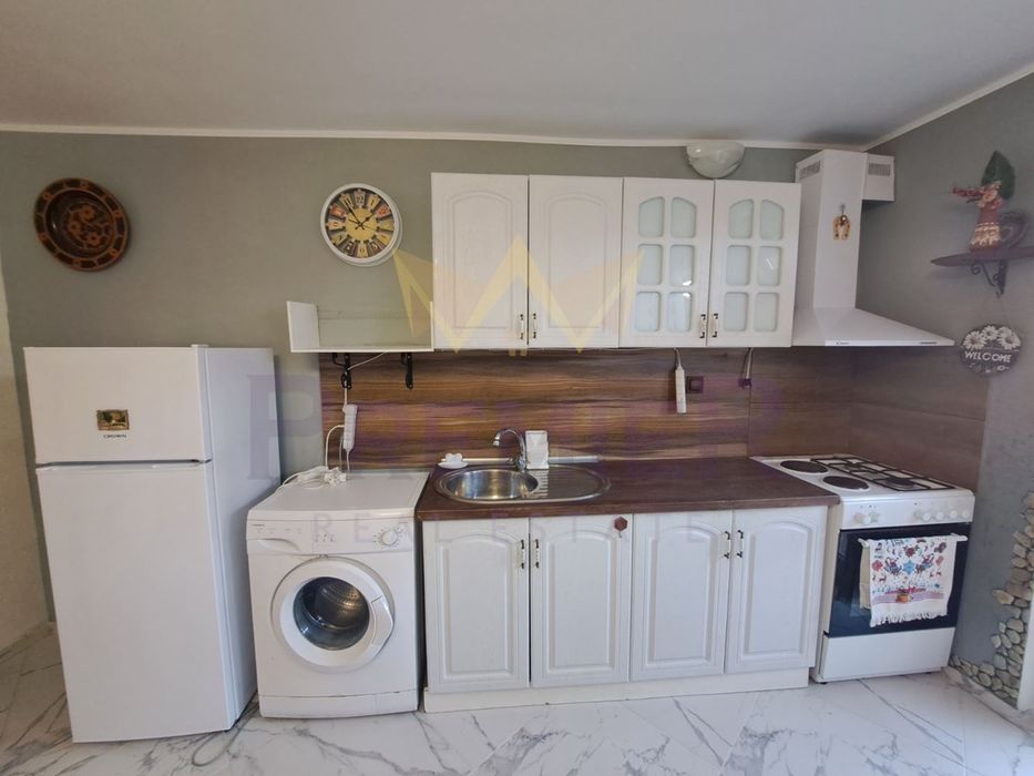 Дава се под наем Етаж от къща в Варна, Аспарухово - 60 кв.м за 398.82 € - Снимка #1