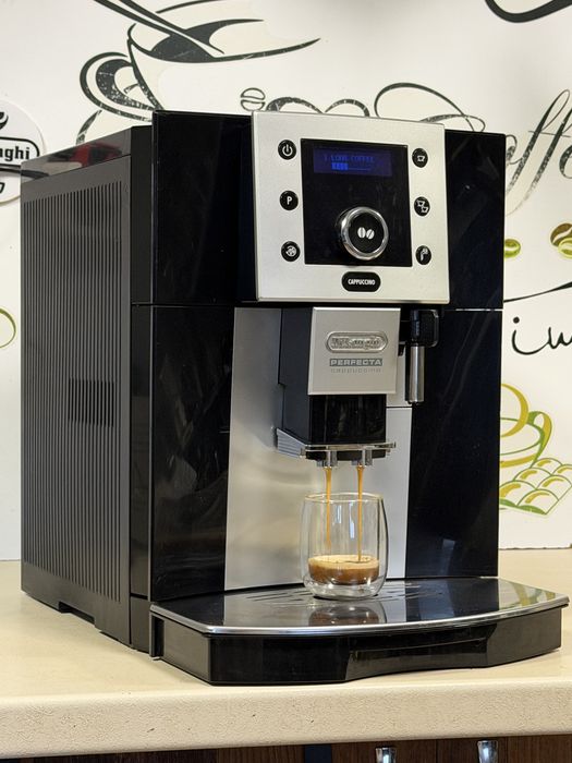 Кафемашина кафе автомат delonghi PERFECTA с гаранция