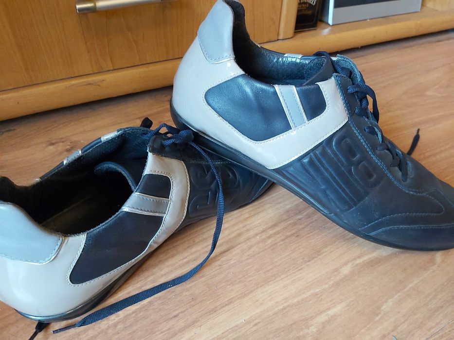 Продавам обувки Bikkembergs