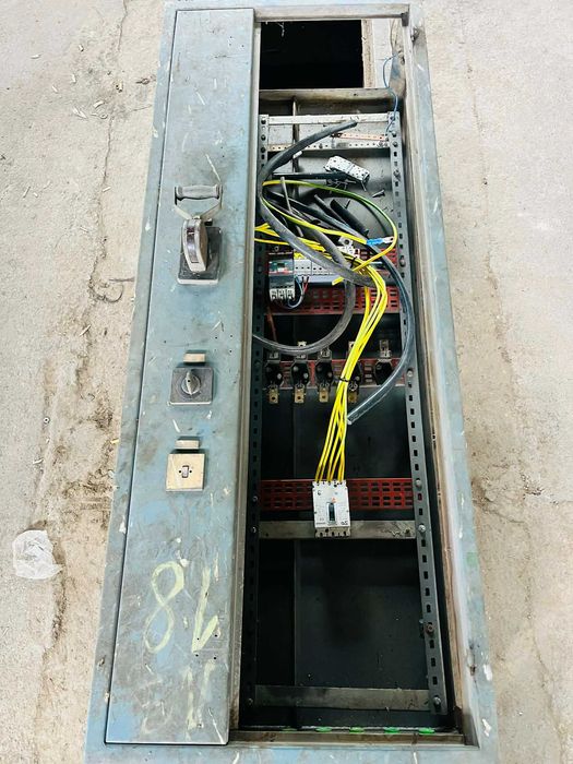 продавам метално електрическо табло