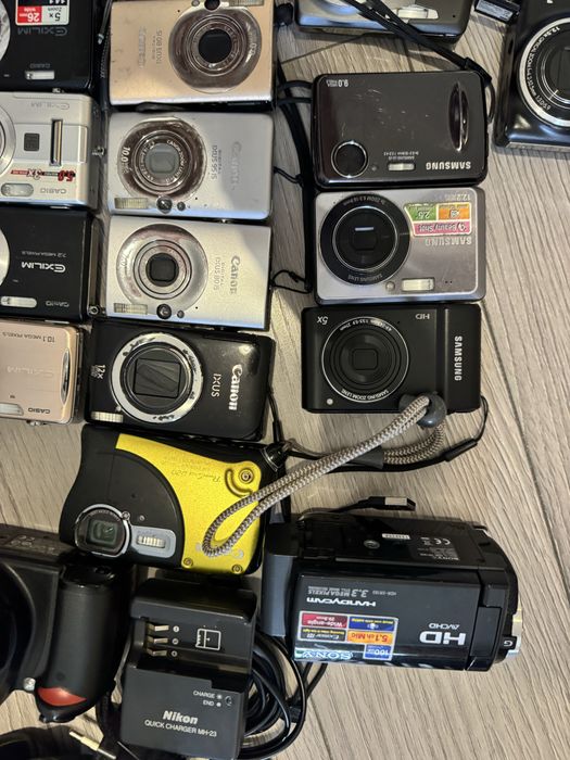 Aparate foto Canon .Olympus .Sony , Casio , Fujifilm