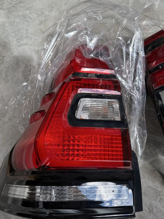 Фонари задние Toyota Prado 150