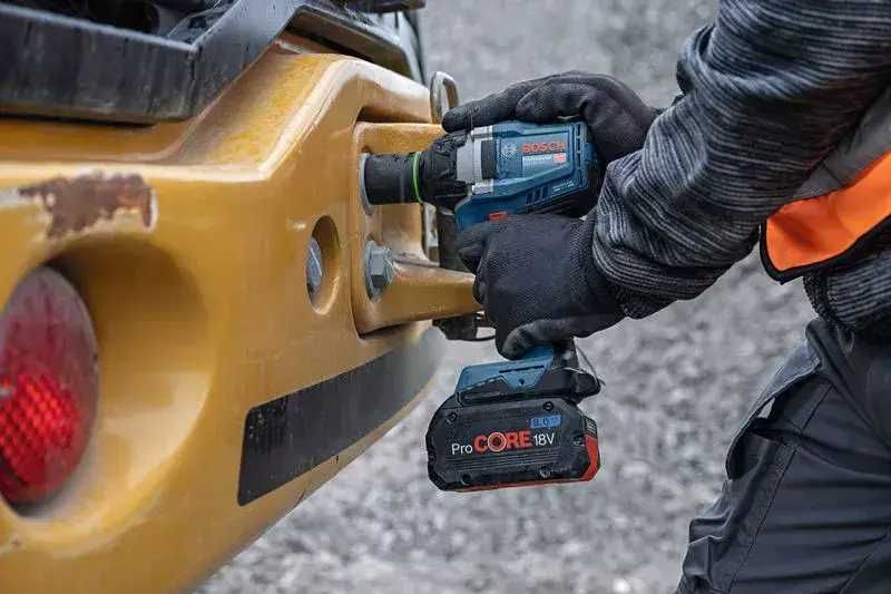 ПРОМОЦИЯ!Акумулаторен ударен гайковерт GDS 18V-750 C Solo Bosch