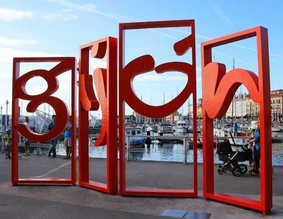 Нестандартные рекламные конструкции/Noodatiy qurilishlar