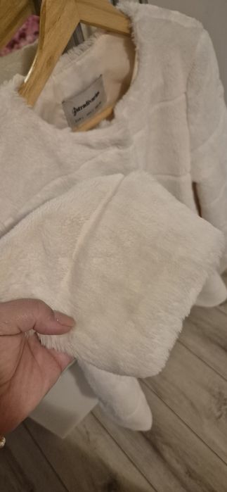 Blana si palton Stradivarius marime L