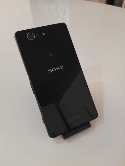 Продам смартфон Sony Xperia Z3 Compact