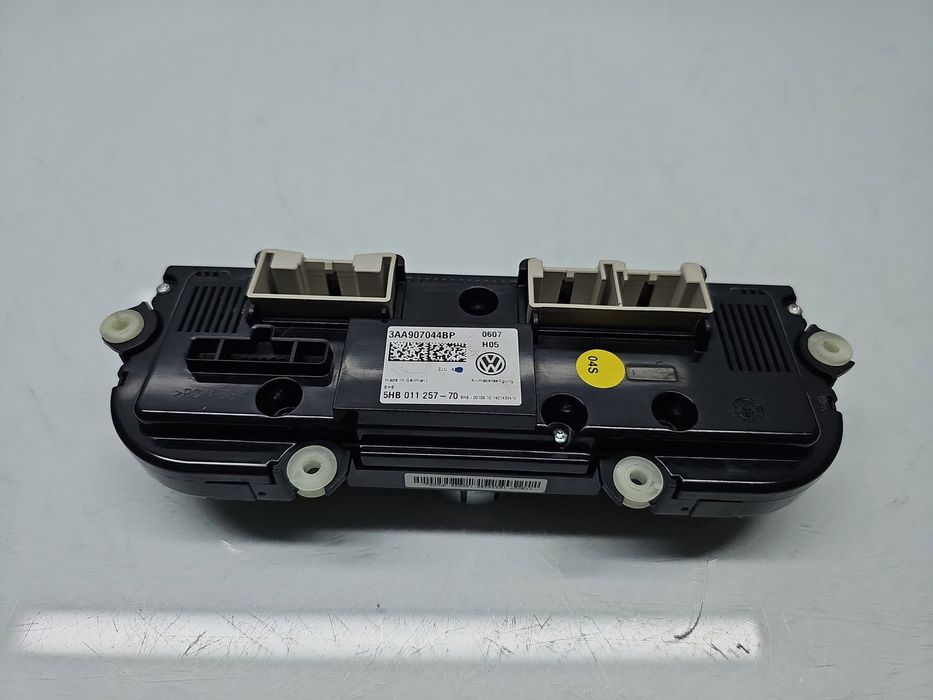Panou comanda clima Volkswagen Passat B7 (362) [Fabr 2010-2014] 3AA907