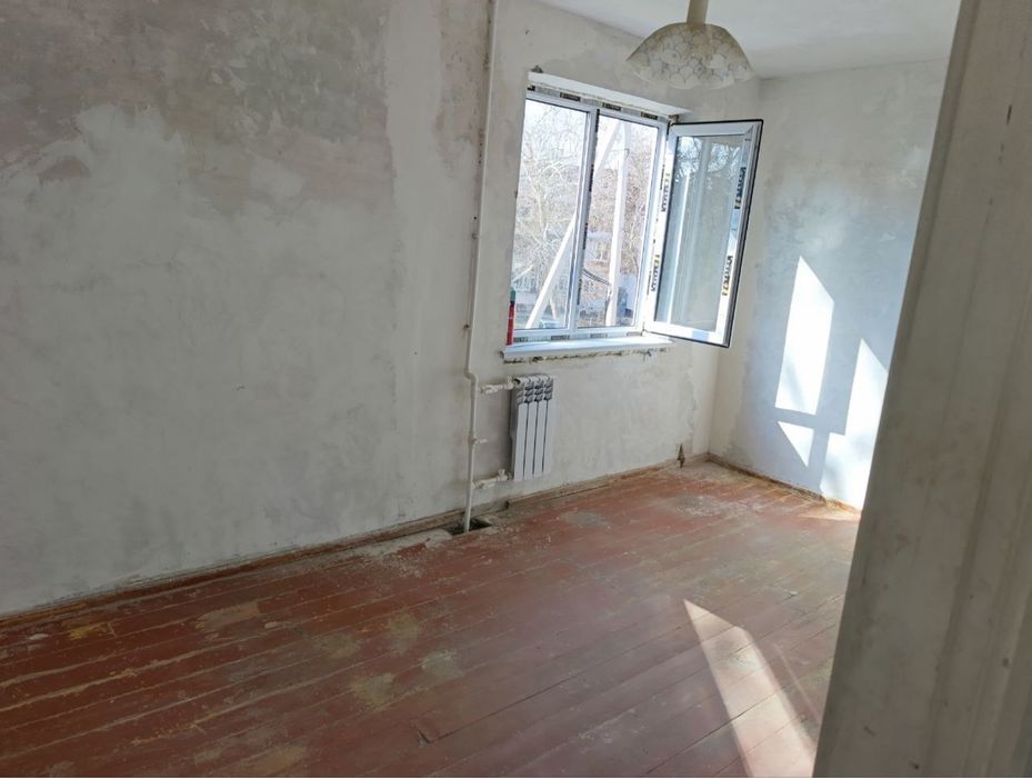 2 ком 1 мк 2 этаж под ремонт!