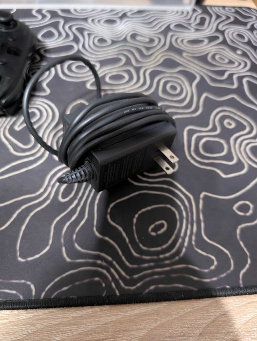 Nintendo Switch OLED + Pro Controller + Zelda + Hard Case