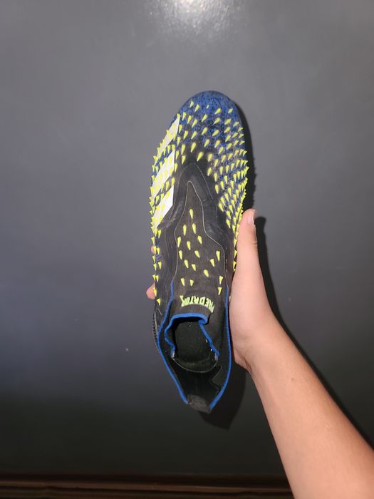 Бутсы адидас предатор