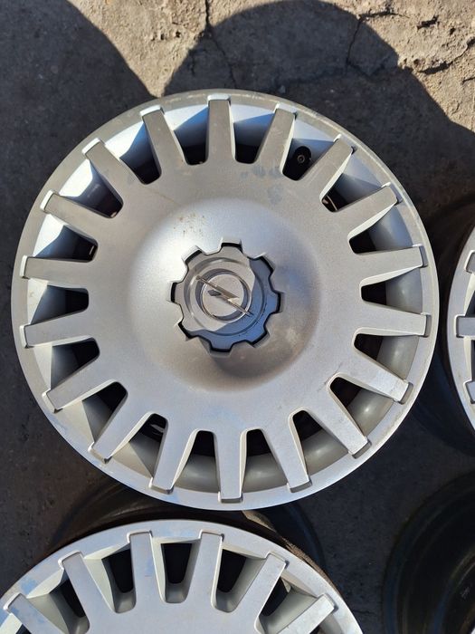 Опел-15цола-4/100-1бр.-35лв.-с тасове оригинални