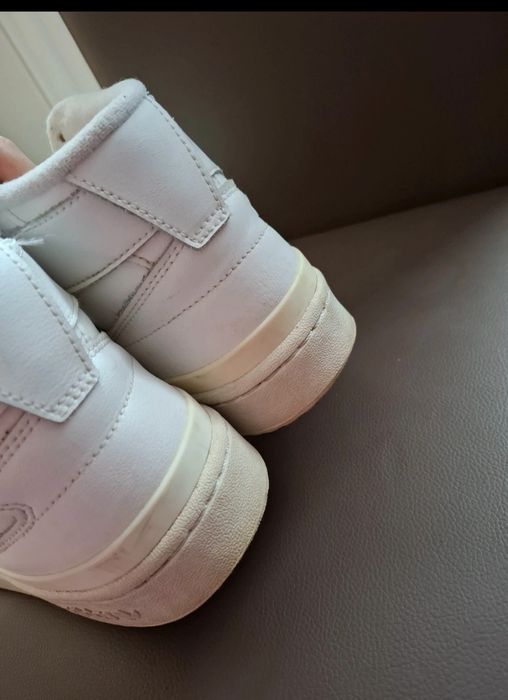 Adidași albi  adidas