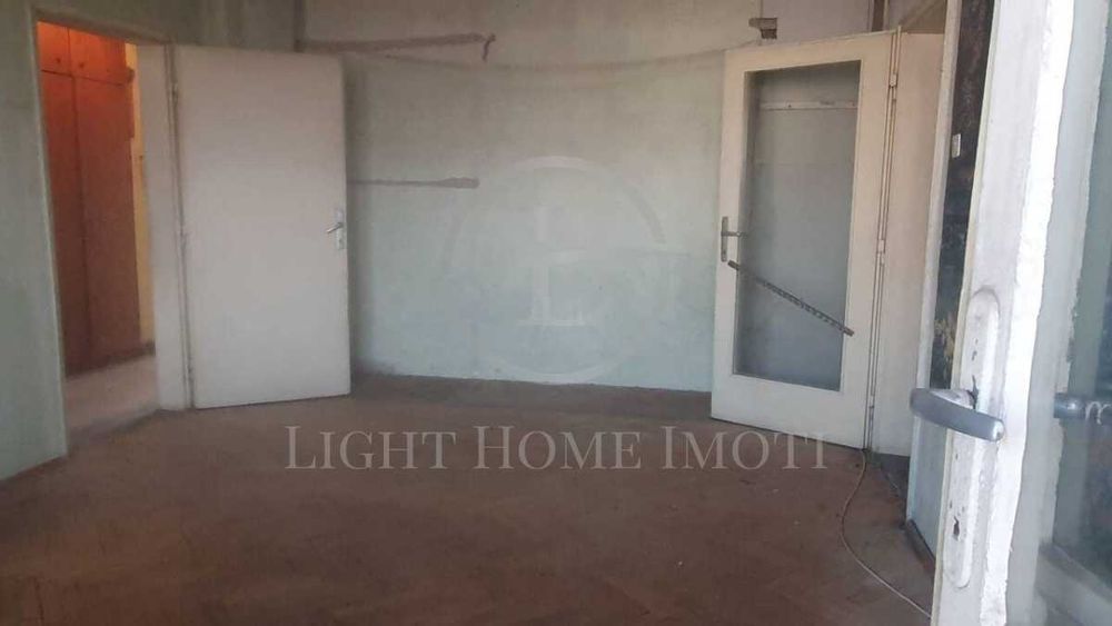 Продава се Тристаен апартамент в Пловдив, Каменица 1 - 100 кв.м за 1825 €/кв.м - Снимка #3