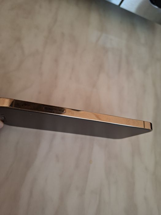 Vand iPhone 12 Pro Gold Impecabil.