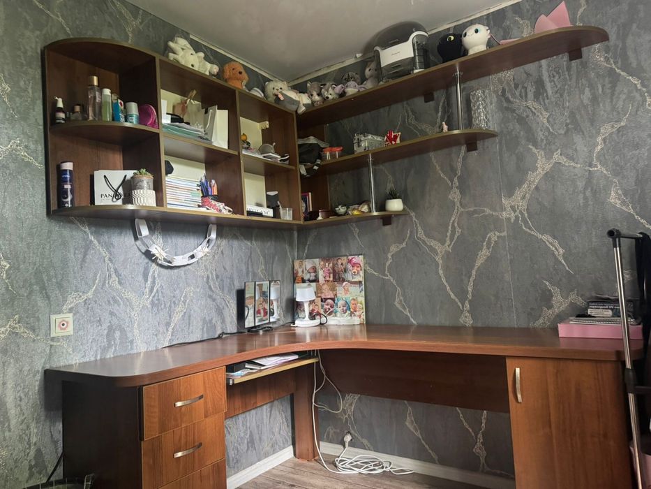 Продам письменный ( компьютерный) стол