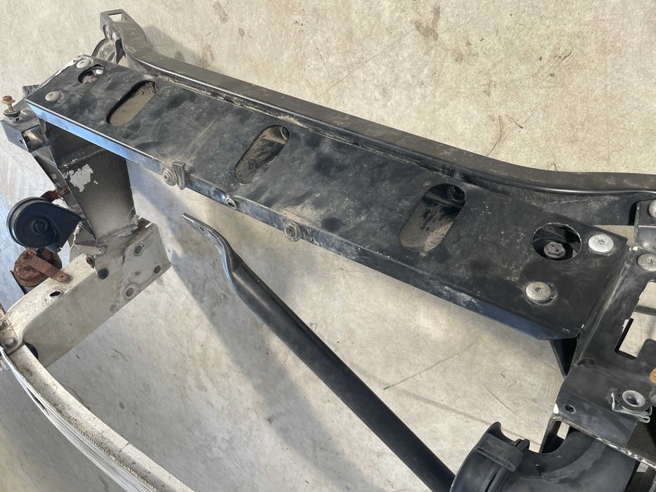 Trager + intaritura bara Bmw X3 F25 - X4 F26 cu defect vezi poze!!