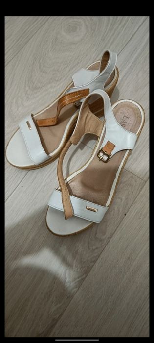 Sandale cu platforma 38
