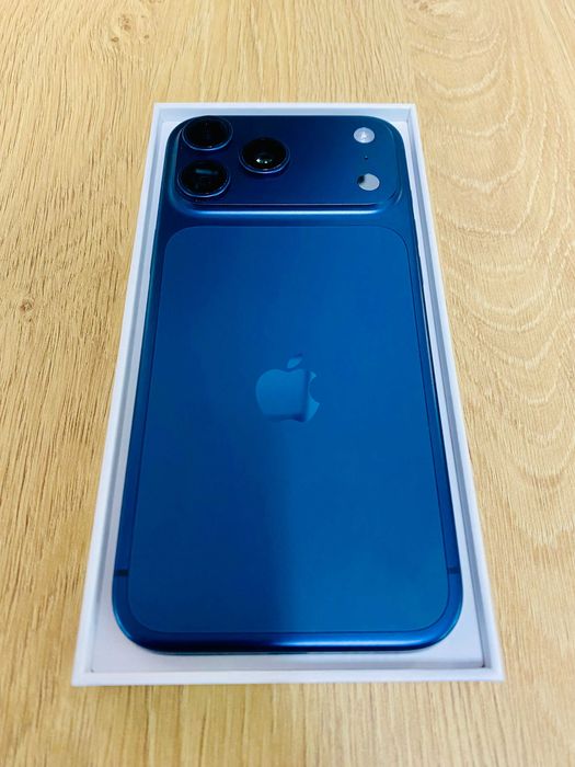 НОВ !!! Apple iPhone 17 Pro Max, 256GB, 5G, Deep Blue