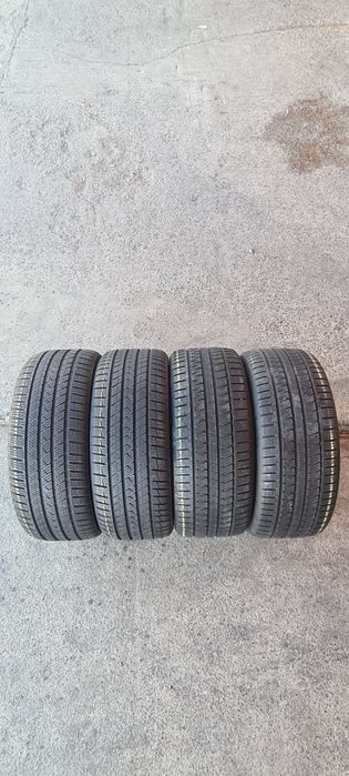 4 anvelope M+S Vredestein 235/40/19
