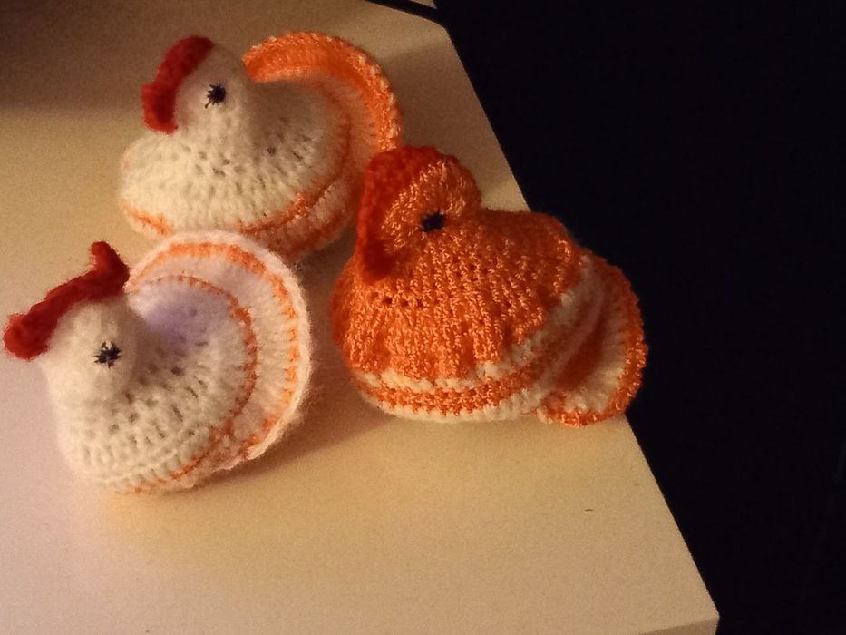 Cosulet din acryl crosetat manual