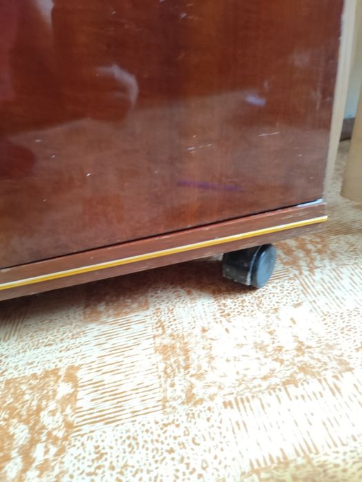 Тумба СССР  на колесах