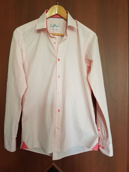 Продаю костюм и рубашки