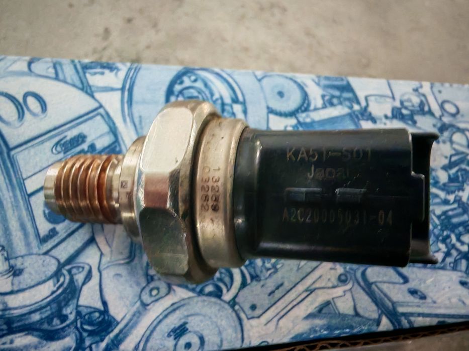 Senzor de presiune combustibil (Dacia Duster 1.5 dci Euro5)