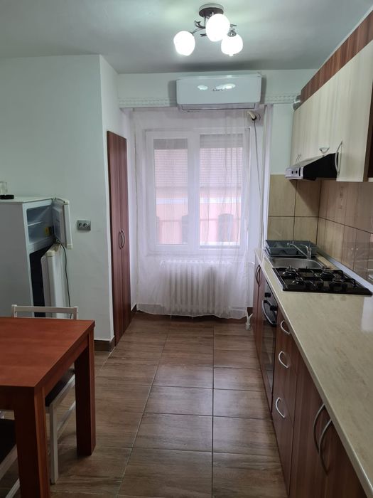 Chirie Ap 2 cam. DECEBAL