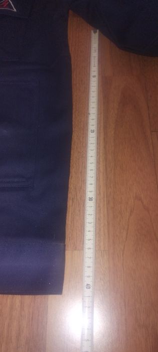 Продавам работна куртка за заварчици