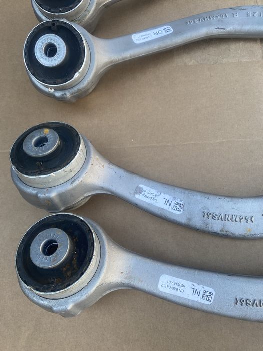 Brate BMW X6 G06 X5 G05 X7 G07 cod 8833468