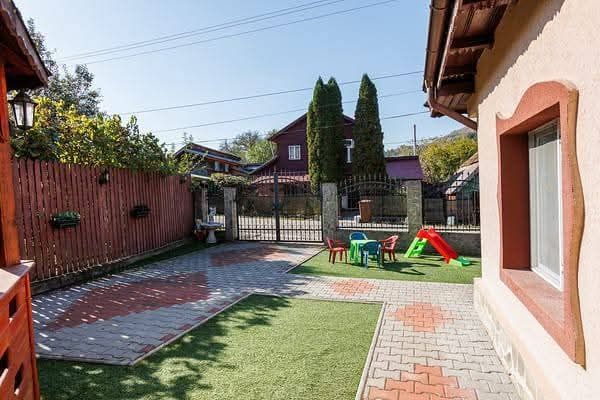 Casă de vânzare în Gura Teghii - View 5