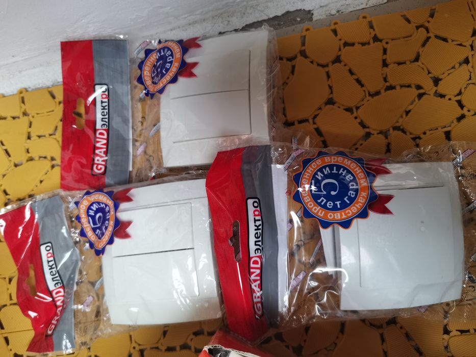 Выключатели,, тройник