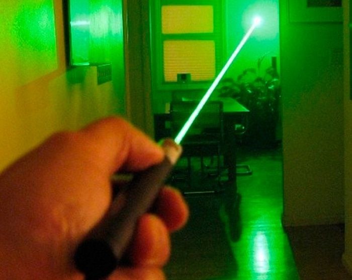 Мощный лазер с насадкой