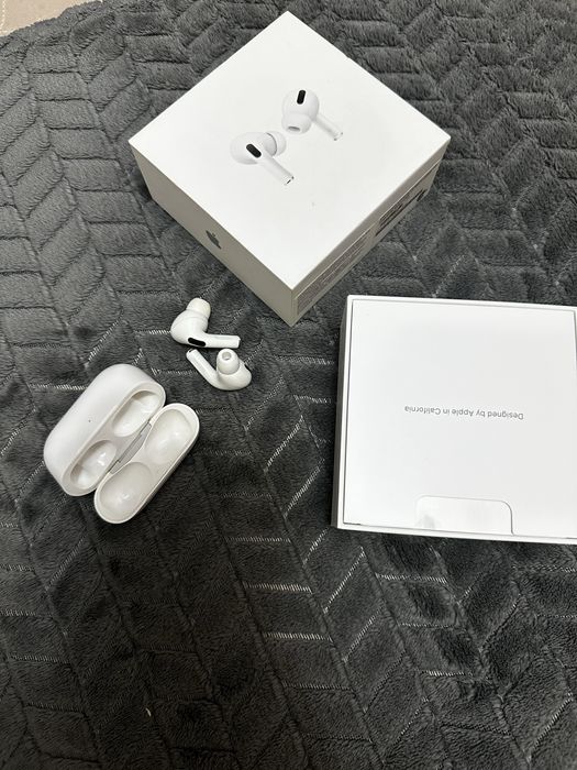 Продам AirPods pro