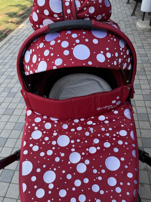 Cybex E-Priam petticoat , пълен комплект с електрическо шаси