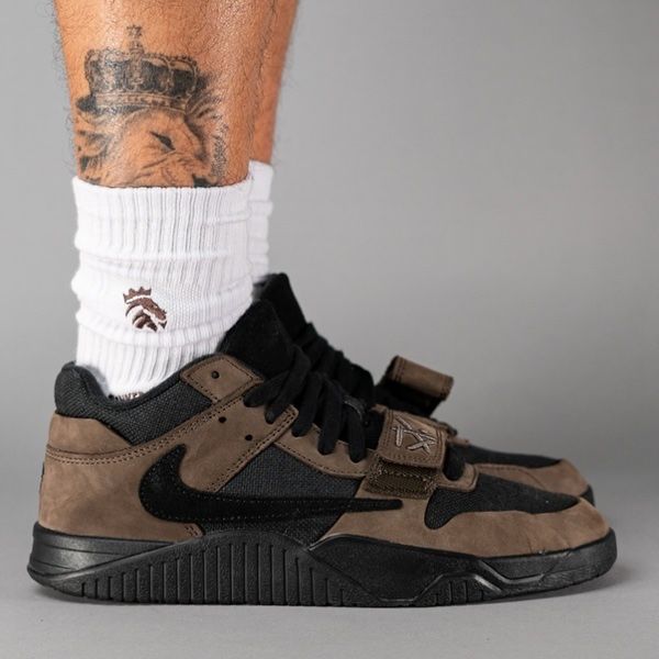 Air Jordan Jumpman Jack TR Travis Scott Dark Mocha sneakers.