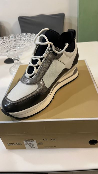 Papuci Michael kors ultima pereche nr38 Originali
