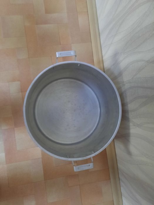 Кастрюля 9,5 литров