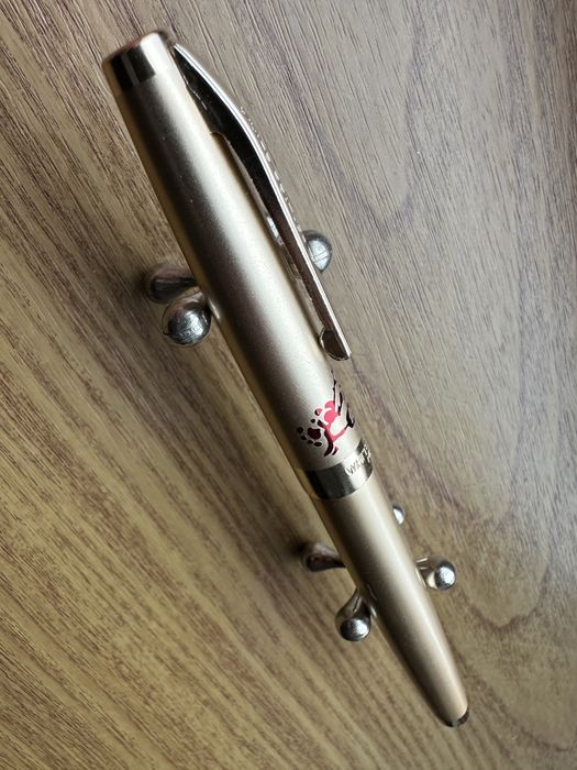 Stilou chinezesc White Feather