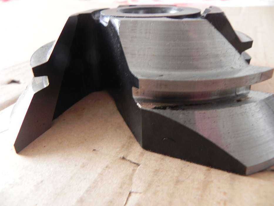 Freza cu profil inclinat 45° pentru imbinari de colt cod IC45