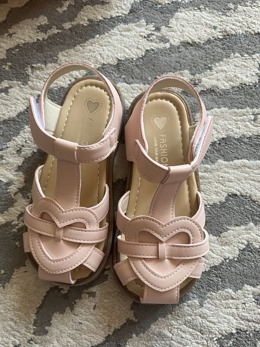 Детски сандали НОВИ