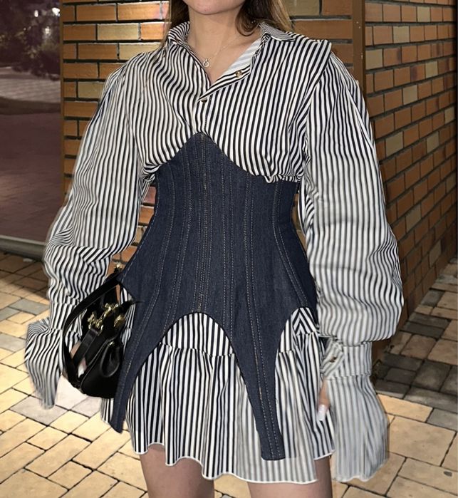 Платье, которое было надето всего один раз.