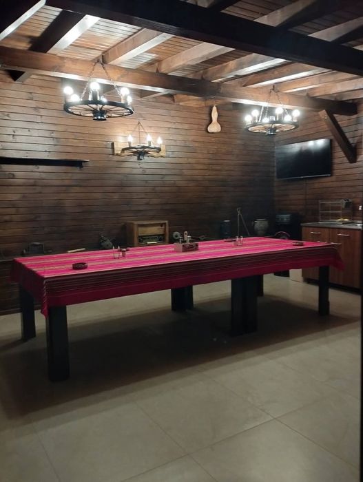 Осветление, декорация, лампи от колела от каруца и бъчви